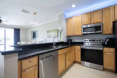 8115 Bellagio Lane, Boynton Beach, FL 33472 - Photo 5