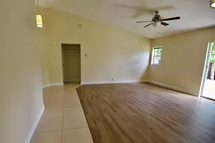 9471 NW 52nd St, Sunrise, FL 33351 - Photo 13