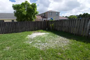 9471 NW 52nd St, Sunrise, FL 33351 - Photo 35