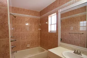 9471 NW 52nd St, Sunrise, FL 33351 - Photo 3
