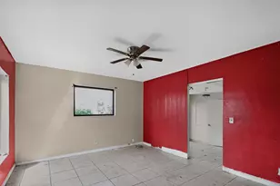 2740 NW 2nd St, Boynton Beach, FL 33435 - Photo 9