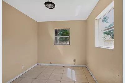 2740 NW 2nd Street, Boynton Beach, FL 33435 - Photo 17