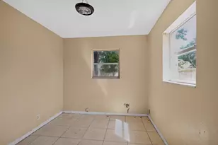 2740 NW 2nd St, Boynton Beach, FL 33435 - Photo 17