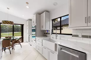 21452 Bridgeview Dr, Boca Raton, FL 33428 - Photo 13