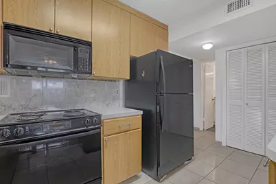 122 Stratford I, West Palm Beach, FL 33417 - Photo 11