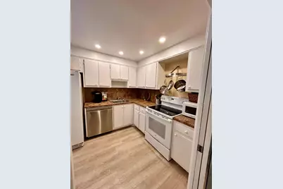3850 Oaks Clubhouse Drive #305, Pompano Beach, FL 33069 - Photo 3