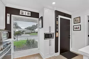 8900 Warwick Dr, Boca Raton, FL 33433 - Photo 5
