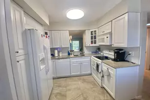 7281 Amberly Ln, Delray Beach, FL 33446 - Photo 3