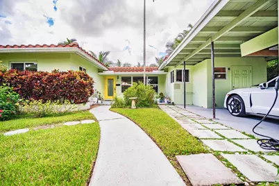 218 NE 2nd Place, Dania Beach, FL 33004 - Photo 1