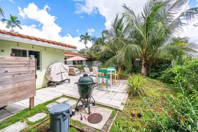 218 NE 2nd Place, Dania Beach, FL 33004 - Photo 19