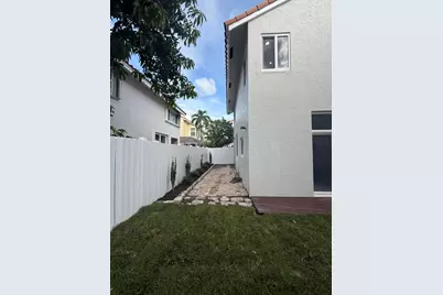 3705 Valais Drive, Hollywood, FL 33021 - Photo 37