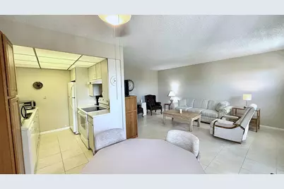 4075 Newport Q Drive, Deerfield Beach, FL 33442 - Photo 9
