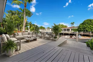 2142 NE 17th Ave, Wilton Manors, FL 33305 - Photo 1