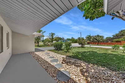 902 Garnett Street, Lantana, FL 33462 - Photo 7