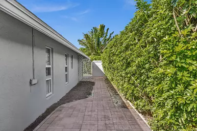1021 Cherry Lane, Wellington, FL 33414 - Photo 13