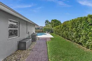 1021 Cherry Ln, Wellington, FL 33414 - Photo 15