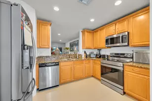 5933 Manchester Way, Tamarac, FL 33321 - Photo 9