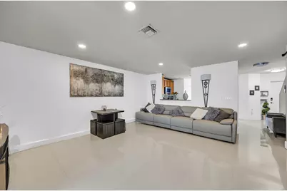 5933 Manchester Way #5933, Tamarac, FL 33321 - Photo 5