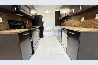 3468 Cluster Road #3468, Miramar, FL 33025 - Photo 5