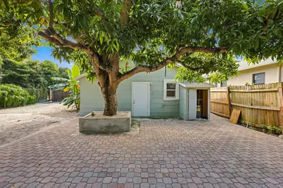 618 S Pine Street #B, Lake Worth, FL 33460 - Photo 3