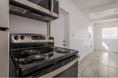 2516 Ave L #Unit b, Fort Pierce, FL 34947 - Photo 5