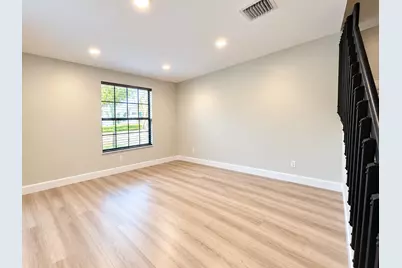9326 W 33rd Lane, Hialeah, FL 33018 - Photo 5