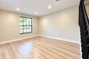9326 W 33rd Ln, Hialeah, FL 33018 - Photo 5