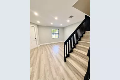 9326 W 33rd Lane, Hialeah, FL 33018 - Photo 3
