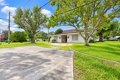 1707 S 8th Street, Fort Pierce, FL 34950 - Photo 3