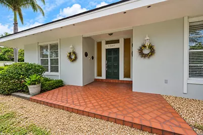 1707 S 8th Street, Fort Pierce, FL 34950 - Photo 1