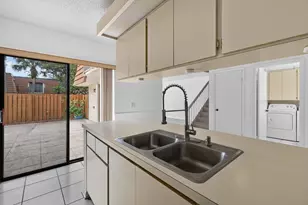 2405 24th Ct, Jupiter, FL 33477 - Photo 9