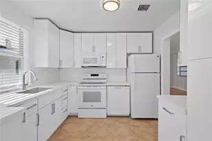 2208 NW 63rd Ave, Sunrise, FL 33313 - Photo 3