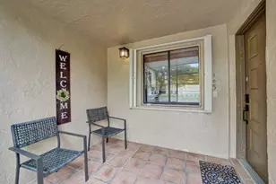 310 Lakeview Dr, Weston, FL 33326 - Photo 1