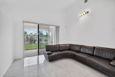 900 SE 2nd Avenue, Dania Beach, FL 33004 - Photo 9