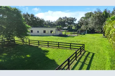 16693 Deer Path Lane, Wellington, FL 33470 - Photo 39