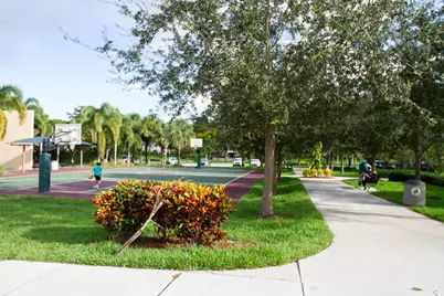 706 Del Vista Road, Pompano Beach, FL 33069 - Photo 19