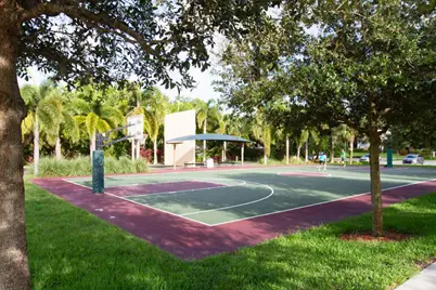 706 Del Vista Road, Pompano Beach, FL 33069 - Photo 29