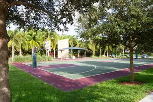 706 Del Vista Rd, Pompano Beach, FL 33069 - Photo 29