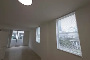 115 SW 11th St, Miami, FL 33130 - Photo 17