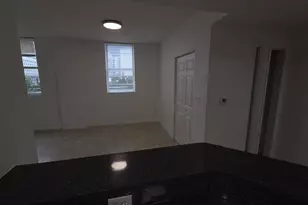 115 SW 11th St, Miami, FL 33130 - Photo 7