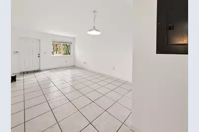 680 NW 79th Terrace, Pembroke Pines, FL 33024 - Photo 3