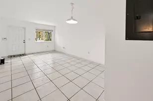 680 NW 79th Terrace, Pembroke Pines, FL 33024 - Photo 3