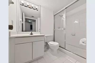 680 NW 79th Terrace, Pembroke Pines, FL 33024 - Photo 13