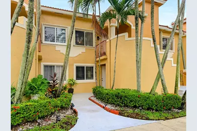 680 NW 79th Terrace, Pembroke Pines, FL 33024 - Photo 1