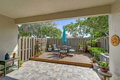 10772 NW 11th Street, Pembroke Pines, FL 33026 - Photo 17