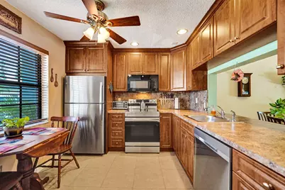10772 NW 11th Street, Pembroke Pines, FL 33026 - Photo 9