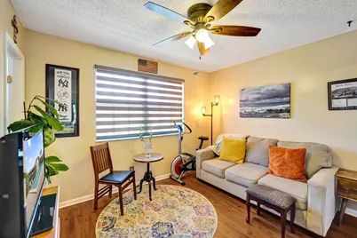 10772 NW 11th Street, Pembroke Pines, FL 33026 - Photo 23