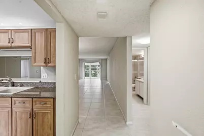4725 Lucerne Lakes Boulevard E #301, Lake Worth, FL 33467 - Photo 9