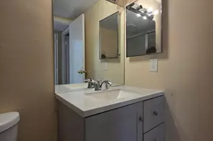 6061 N Falls Cir Dr, Lauderhill, FL 33319 - Photo 37