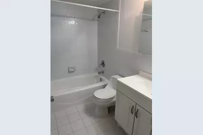 2400 NE 33rd Avenue #202, Fort Lauderdale, FL 33305 - Photo 11
